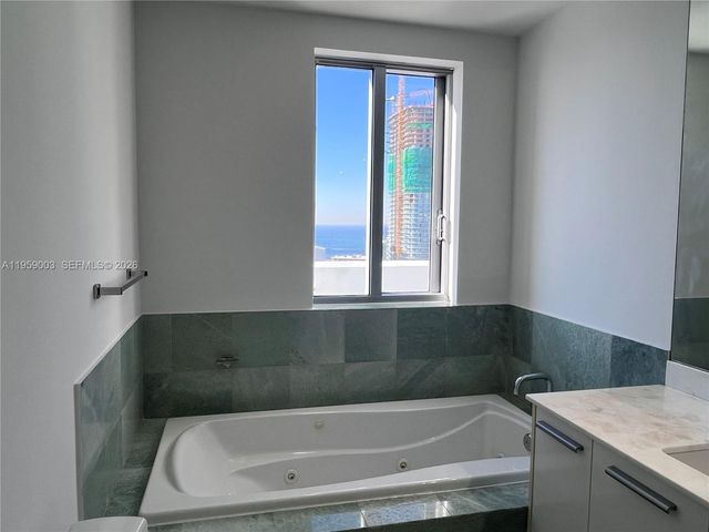 1060 Brickell Ave 4505, Miami, FL 33131