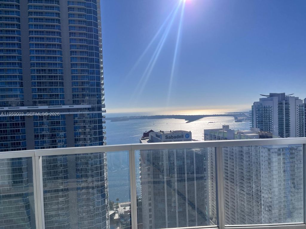 1060 Brickell Ave 4505, Miami, FL 33131