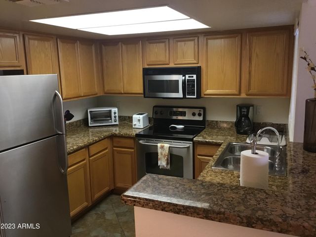 5757 W Eugie Avenue Unit 2078, Glendale, AZ 85304