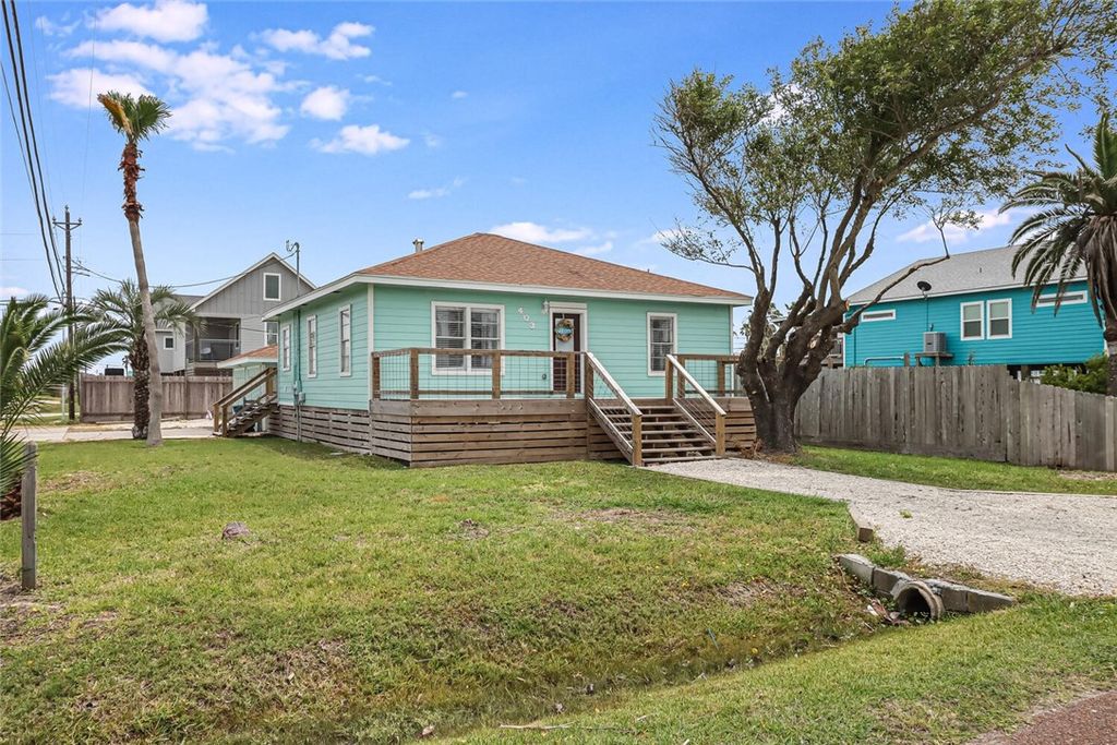 403 S Gulf St, Port Aransas, TX 78373
