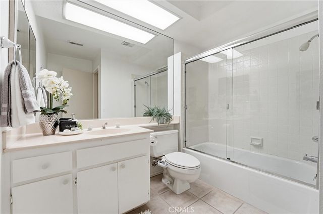 128 Desert Falls Drive E, Palm Desert, CA 92211