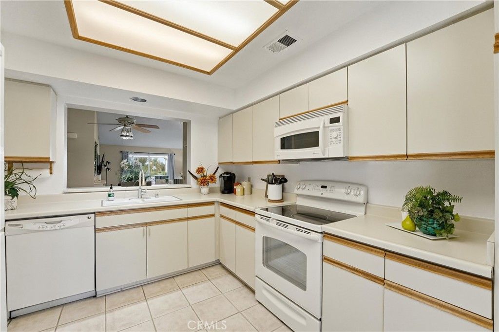 Image 16 of property listing at 128 Desert Falls Drive E, Palm Desert, CA 92211