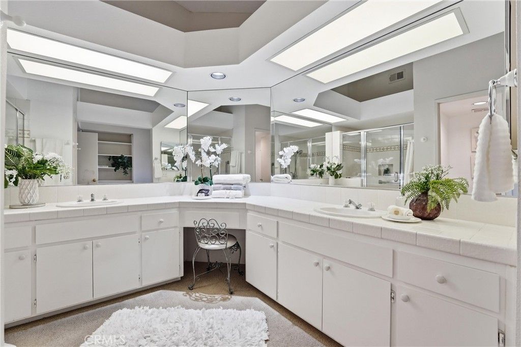 Image 20 of property listing at 128 Desert Falls Drive E, Palm Desert, CA 92211