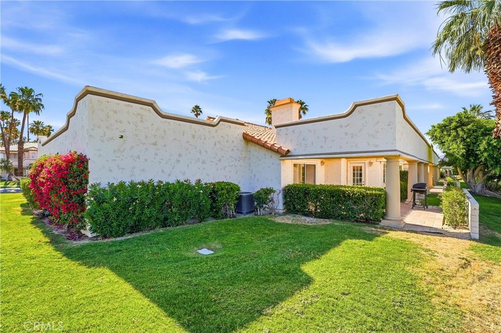 Image 3 of property listing at 128 Desert Falls Drive E, Palm Desert, CA 92211