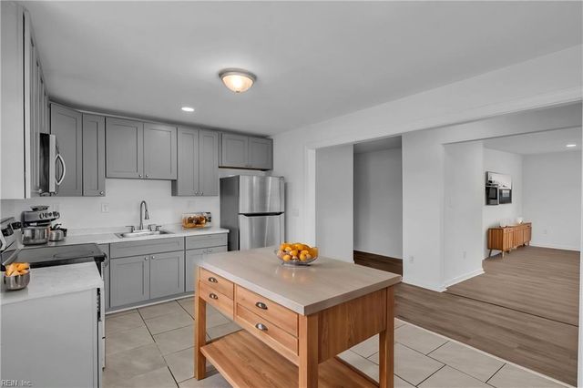 2316 Effingham ST, Portsmouth, VA 23704