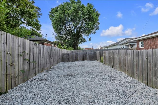 2316 Effingham ST, Portsmouth, VA 23704