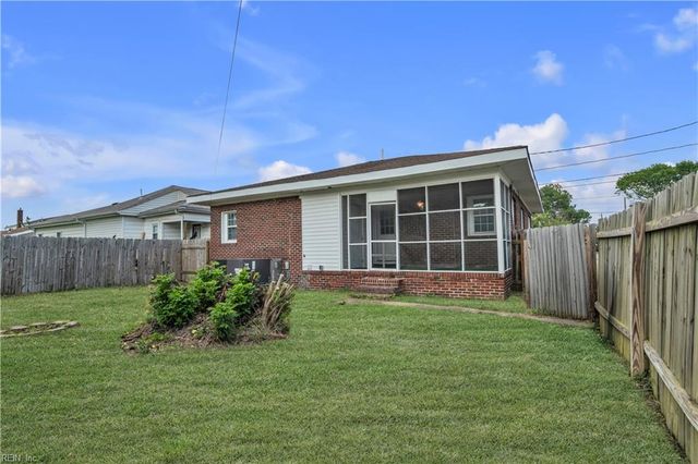 2316 Effingham ST, Portsmouth, VA 23704