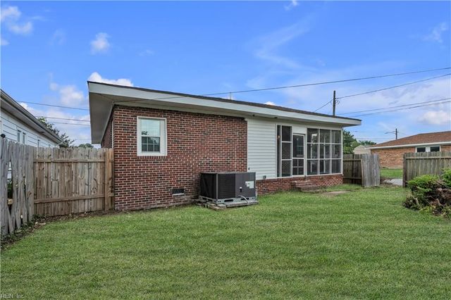 2316 Effingham ST, Portsmouth, VA 23704