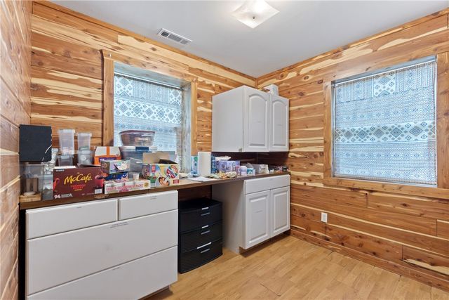 805 County Road 309, Eureka Springs, AR 72632