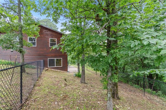 805 County Road 309, Eureka Springs, AR 72632