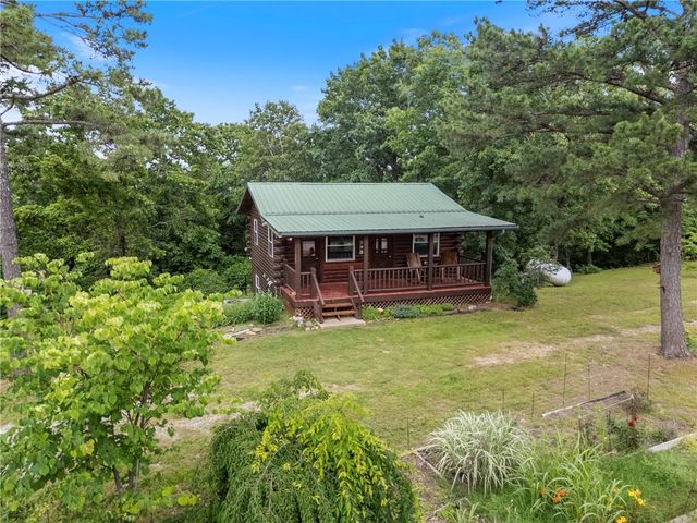 805 County Road 309, Eureka Springs, AR 72632