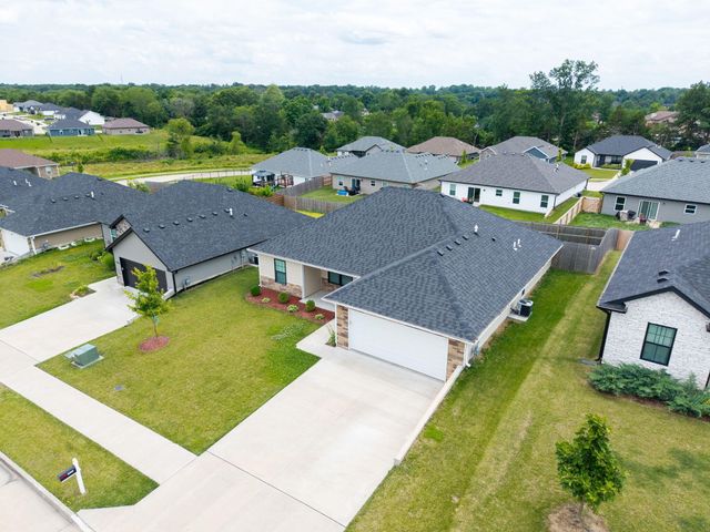 5502 GEYSER BLVD, Columbia, MO 65202