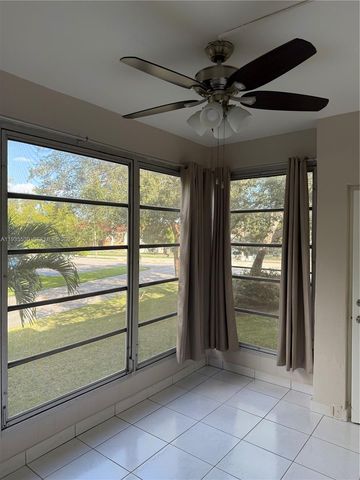 5061 W Oakland Park Blvd 211, Lauderdale Lakes, FL 33313