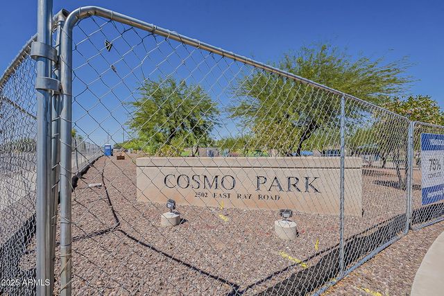 2669 E TAMARISK Street, Gilbert, AZ 85296