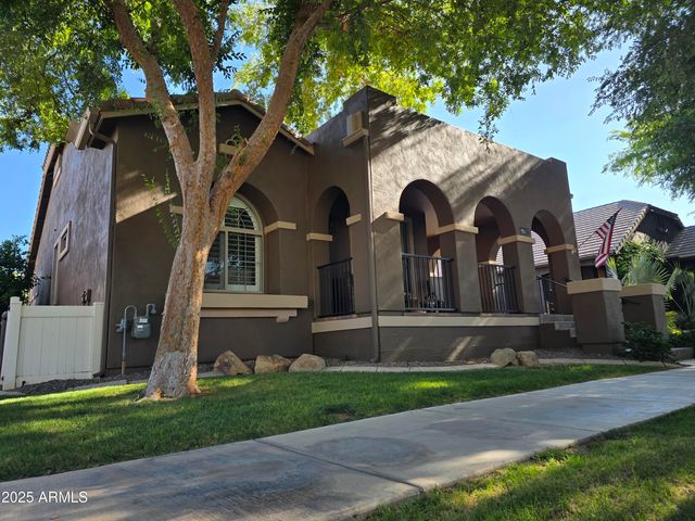2669 E TAMARISK Street, Gilbert, AZ 85296