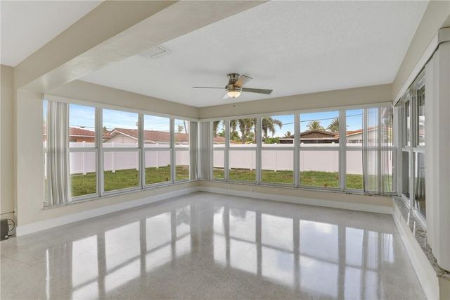 907 SE 12th Avenue, Deerfield Beach, FL 33441