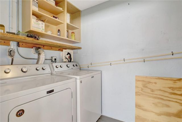 907 SE 12th Avenue, Deerfield Beach, FL 33441