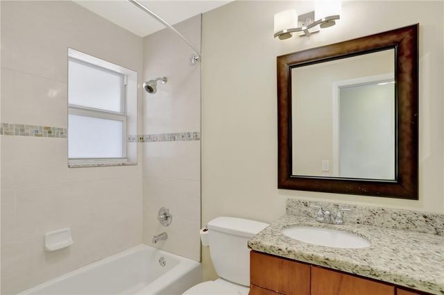 907 SE 12th Avenue, Deerfield Beach, FL 33441