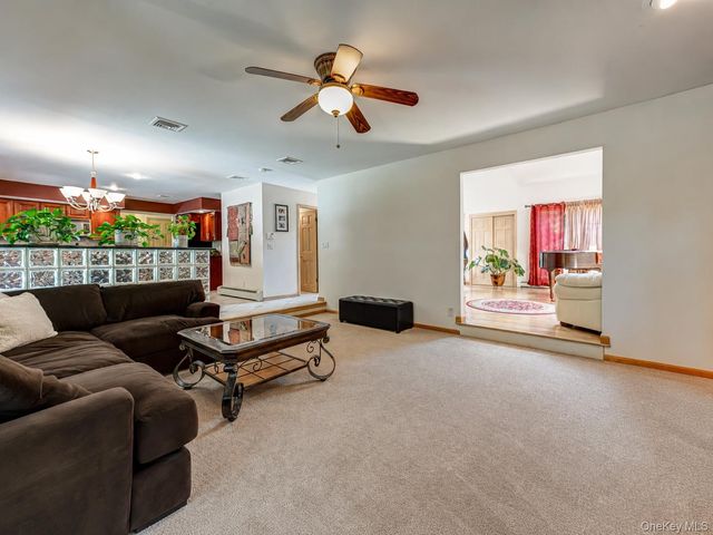 11 Annemarie Drive, Saint James, NY 11780