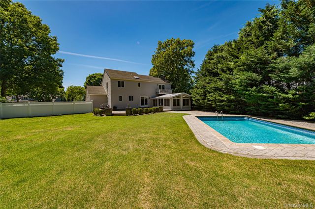 11 Annemarie Drive, Saint James, NY 11780