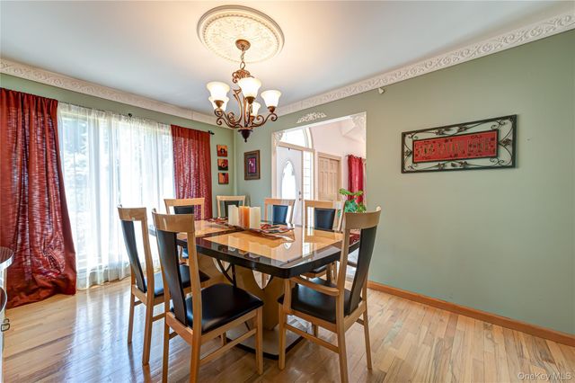11 Annemarie Drive, Saint James, NY 11780