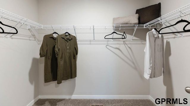 12716 S 205th Avenue, Gretna, NE 68028