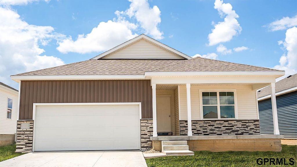 12716 S 205th Avenue, Gretna, NE 68028