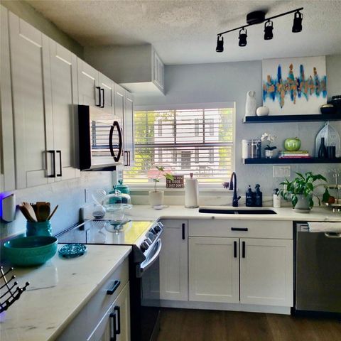 749 S RIDGEWOOD AVENUE, Daytona Beach, FL 32114