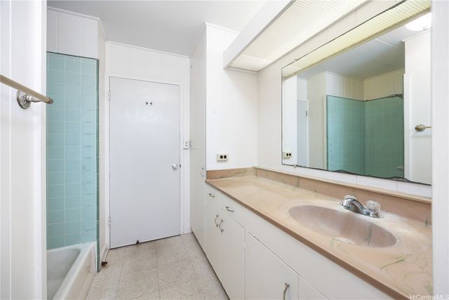 1599 Ala Amoamo Street, Honolulu, HI 96819