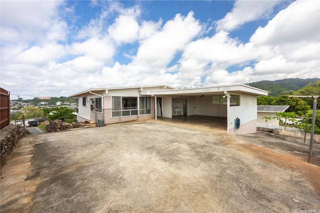 1599 Ala Amoamo Street, Honolulu, HI 96819