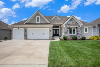 130 NW Ambersham Drive, Lee's Summit, MO 64081