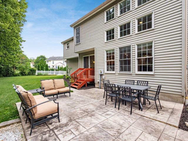 7446 Loy Rush Court, Canal Winchester, OH 43110