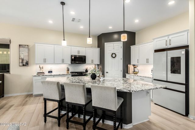 13215 N Stonecrop Lane, Oro Valley, AZ 85755