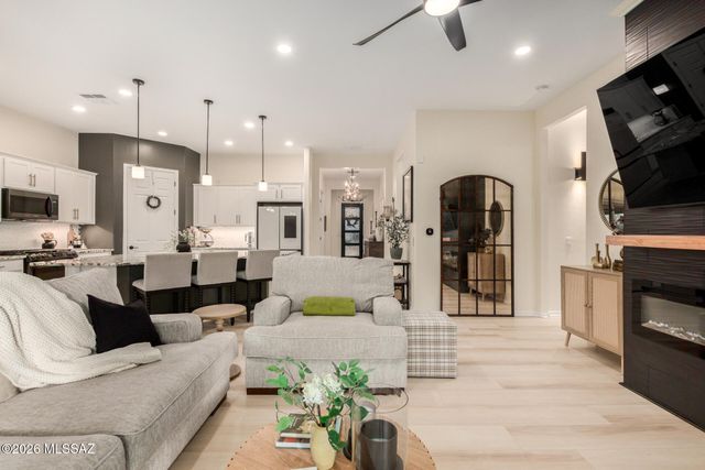 13215 N Stonecrop Lane, Oro Valley, AZ 85755