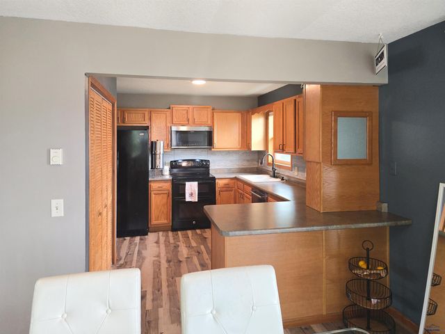 3715 LAWRENCE DR, Rapid City, SD 57701