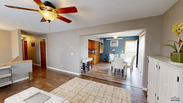 3715 LAWRENCE DR, Rapid City, SD 57701