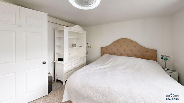 3715 LAWRENCE DR, Rapid City, SD 57701