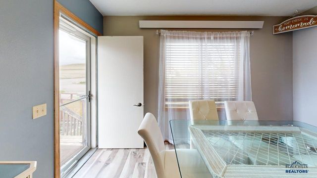 3715 LAWRENCE DR, Rapid City, SD 57701