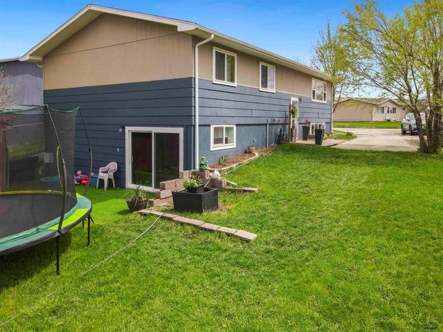 3715 LAWRENCE DR, Rapid City, SD 57701