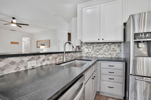 611 N 7th Street, Wolfforth, TX 79382
