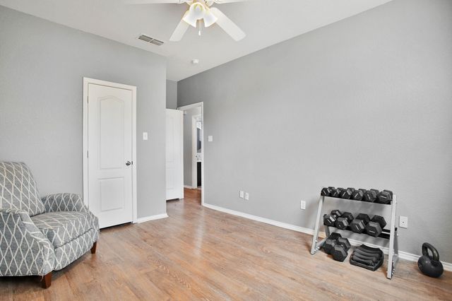 611 N 7th Street, Wolfforth, TX 79382