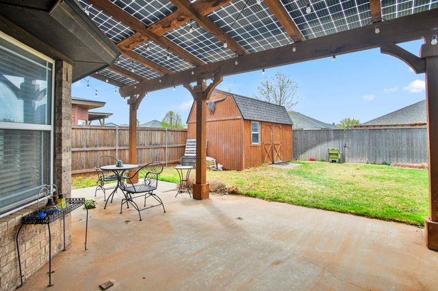 611 N 7th Street, Wolfforth, TX 79382