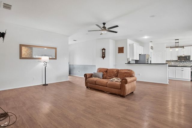 611 N 7th Street, Wolfforth, TX 79382