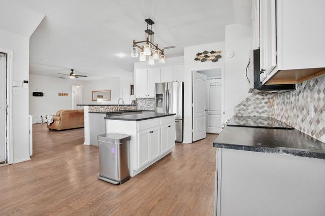 611 N 7th Street, Wolfforth, TX 79382