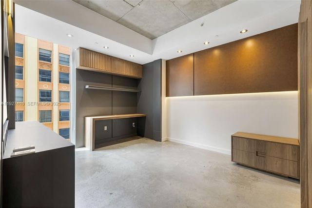 151 SE 1st St 905, Miami, FL 33131