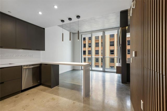 151 SE 1st St 905, Miami, FL 33131