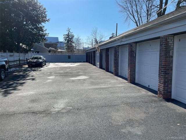 43 N Forest Avenue C21, Rockville Centre, NY 11570