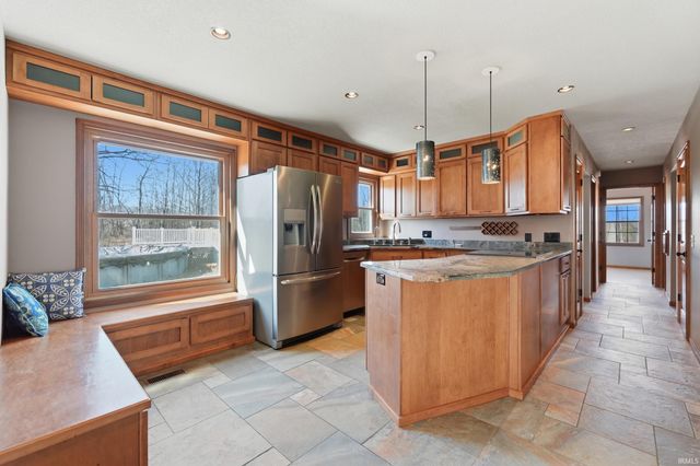 5211 Willow Bluff Trail, Huntertown, IN 46748