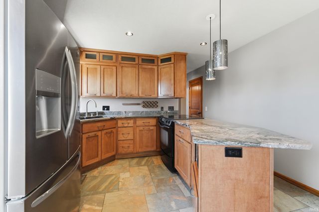 5211 Willow Bluff Trail, Huntertown, IN 46748