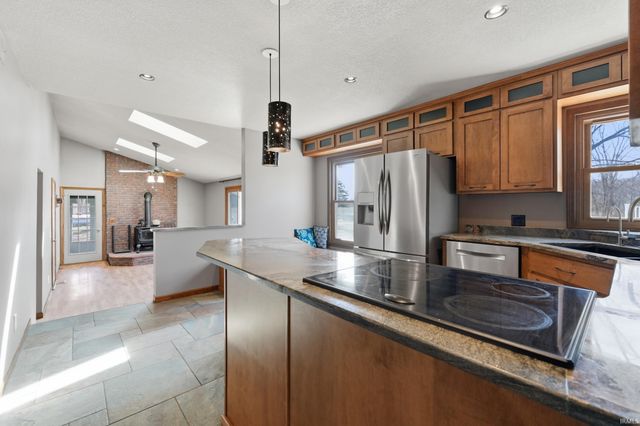 5211 Willow Bluff Trail, Huntertown, IN 46748